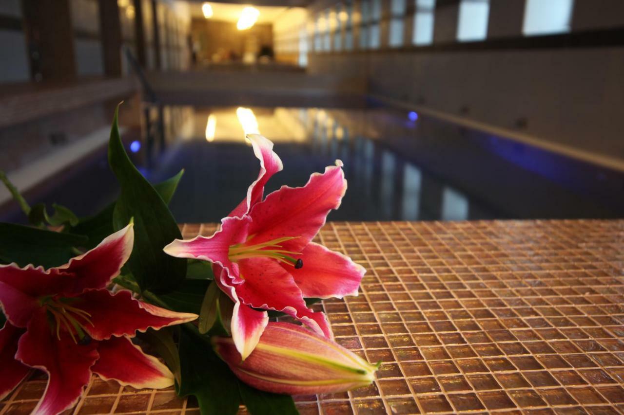 Hotel Kristaly Imperial تاتا المظهر الخارجي الصورة